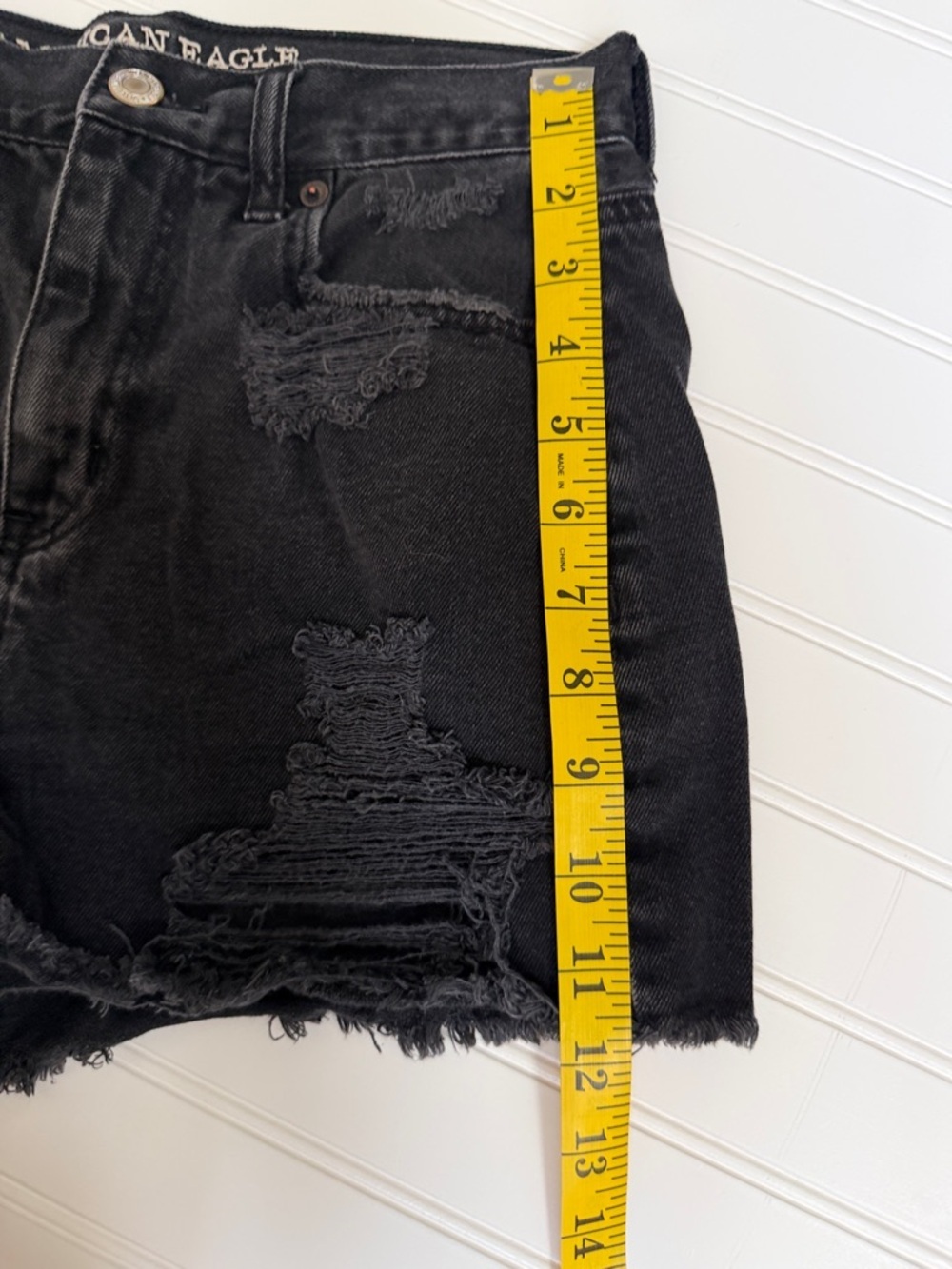 (090)American Eagle Outfitters Black Distressed Denim Jean Shorts - Picture 7 of 7